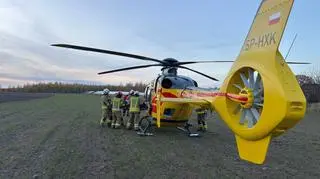 Jednego z poszkodowanych do szpitala zabrał śmigłowiec LPR