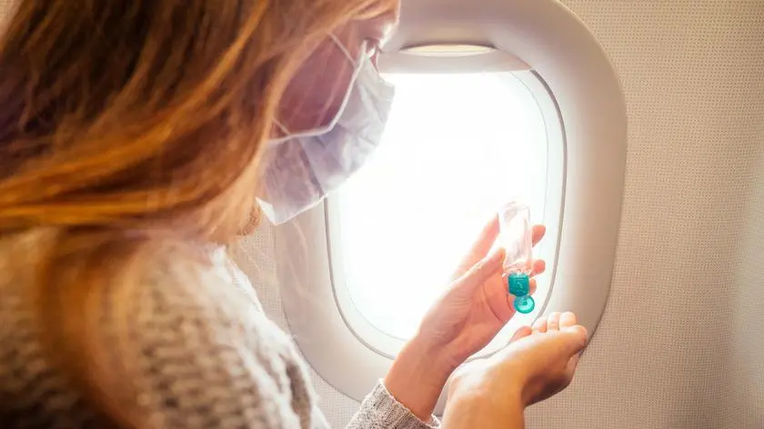 Kaszel, owoce z bazaru, podróż do Azji. Jak nie zarazić się wirusem Nipah?