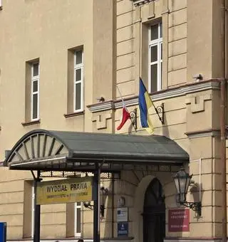Wcześniej flaga ukrańska wisiała obok polskiej 