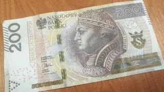 W piekarni zapłacił 200-złotowym "banknotem". Ma kłopoty