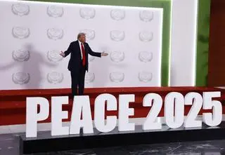 Plan pokojowy Trumpa podpisany. "To zajęło trzy tysiące lat"