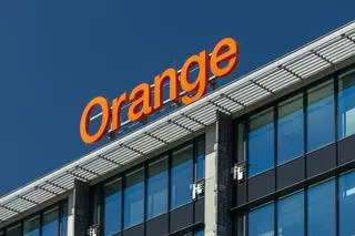 Orange Polska to jedna z największych firm dostarczających usługi telekomunikacyjne i cyfrowe w Polsce