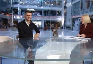 Był pierwszym polskim reporterem w F-16. Wyjątkowa pamiątka na aukcji WOŚP  