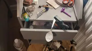 Grupa przestępcza z lekarzem sprzedawała opoidy