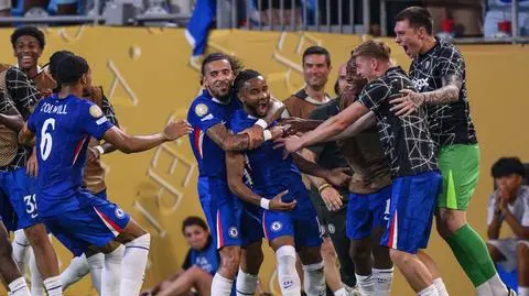 Burza, dogrywka i grad goli. Chelsea w ćwierćfinale