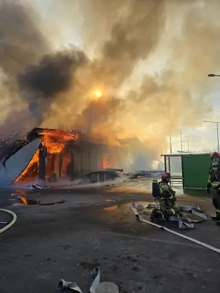 W ogniu stanął sklep