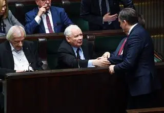 Kaczyński pisał do Ziobry w sprawie Funduszu Sprawiedliwości. Ostrzegał przed "fatalnymi skutkami"
