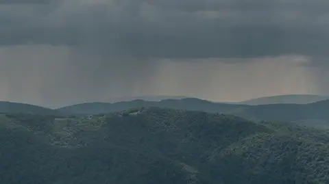 Bieszczady deszcz burza pogoda 