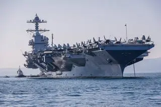 Nowoczesny lotniskowiec z napędem atomowym USS Gerald R. Ford
