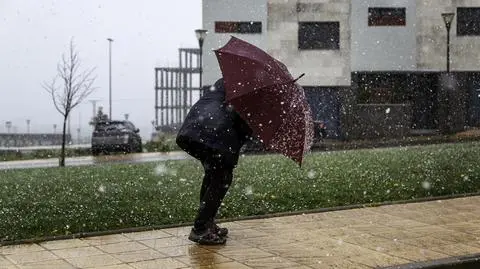 Powrót atlantyckich niżów do Polski. Pojawią się przelotne opady śniegu
