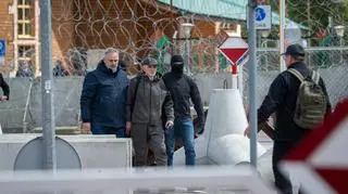 "Powiedziano mu, że przenoszą go do innego więzienia"