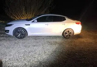 Pijany kierowca wskoczył do jeziora i tam czekał na policjantów