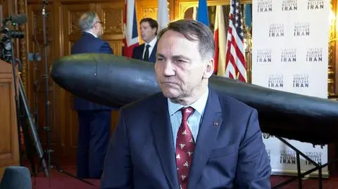 Sikorski: Putin nas testuje