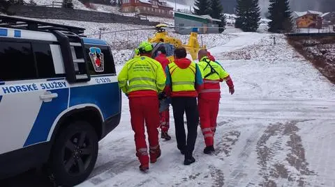Turysta z II stopniem hipotermii ewakuowany z Karkonosz