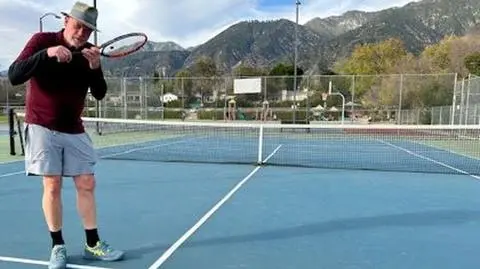 "Spróbujesz zagrać na każdym korcie?". I zagrał 