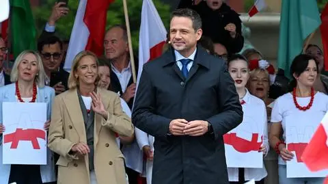 Rafał Trzaskowski na Starym Rynku w Chojnicach