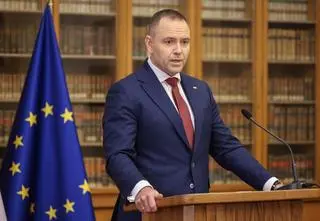 Nawrocki chce zniesienia ważnego stanowiska. Kiedyś piastował je Tusk