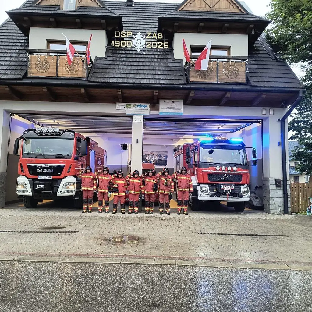 Hołd dla poległego strażaka