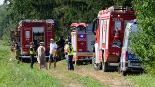 Na miejscu śmierć poniosły cztery osoby podróżujące samochodem