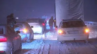 Dramat kierowców na S7. "Nie mamy nic do jedzenia ani picia"