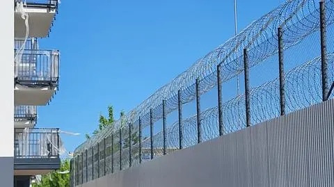 Balkony znajdują się 2,30 metra od granicy działki 