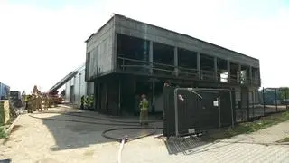 Pożar dachu hali w miejscowości Przecław