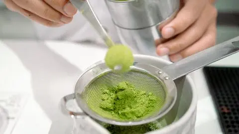 Matcha, czyli sproszkowana zielona herbata