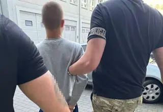 Najpierw włamanie, a później atak na taksówkarza