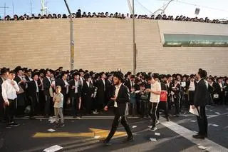 Protest ultraortodoksyjnych Żydów przeciwko poborowi do wojska w Jerozolimie