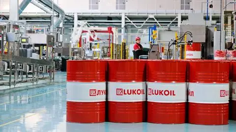 lukoil shutterstock_2450438355