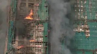 Pożar wybuchł w środę w północnej dzielnicy Hongkongu w kompleksie budynków Wang Fuk Court