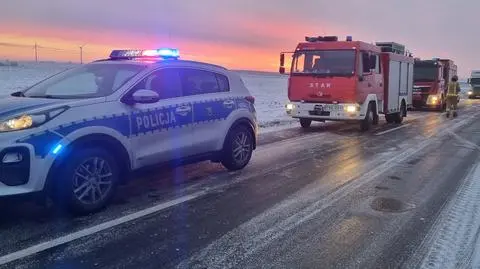 Piaskarka potrąciła rowerzystkę. Kobieta nie żyje