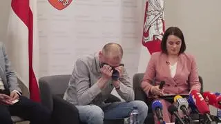 Siarhiej Cichanouski podczas konferencji prasowej