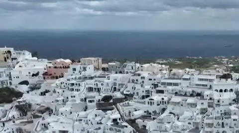 Opustoszałe Santorini