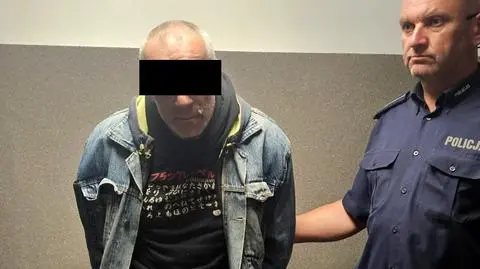 Z repliką szabli zaatakował policjantów
