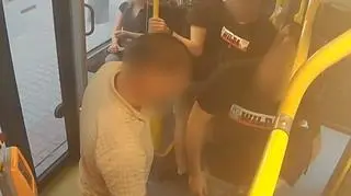 Mężczyzna został napadnięty w autobusie
