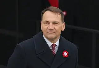 "Co racja, to racja". Sikorski przypomina wpis wiceszefa kancelarii Nawrockiego