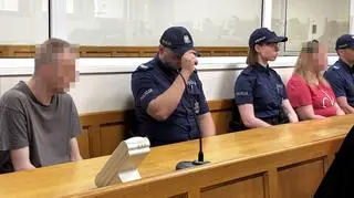 Ojczym i matka Kamila przed sądem