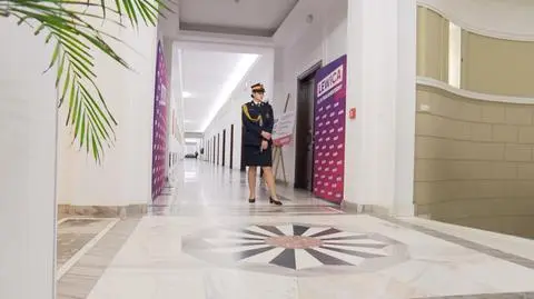 Częściowo zamknięty Sejm