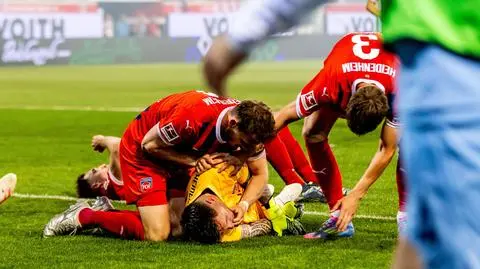 Stracił przytomność na boisku. Nowe wiadomości o stanie zdrowia bramkarza