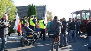 Mieszkańcy legitymowani przez policję