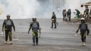 "Strzelajcie im w nogi". Tak prezydent chce zakończyć protesty  