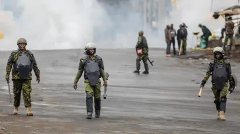 Kenia. Prezydent nakazuje policji strzelanie protestującym w nogi 