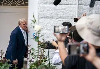 Cła na ponad 70 krajów. Jest podpis Trumpa