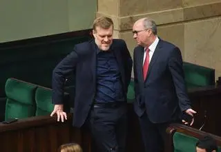 Zandberg pisze: jeszcze nam tusz do drukarki zabierz, Włodku