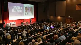 Uroczyste otwarcie piątego Festiwalu Filmowego "Wajda na nowo" w Suwałkach