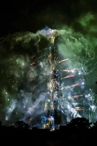 Pokaz fajerwerków w Paryżu