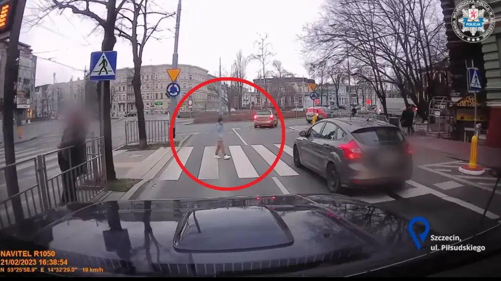 Kierowca nie ustąpił pierwszeństwa pieszemu