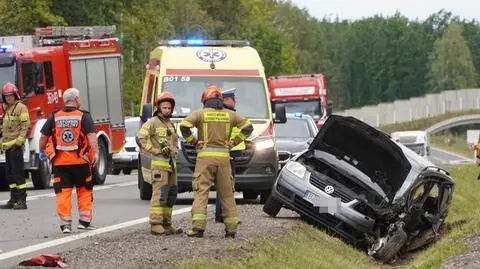 Bus zderzył się z autem osobowym 