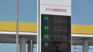 Brak paliwa na stacji w Sewastopolu (zdjęcie z 21 sierpnia 2025 roku)